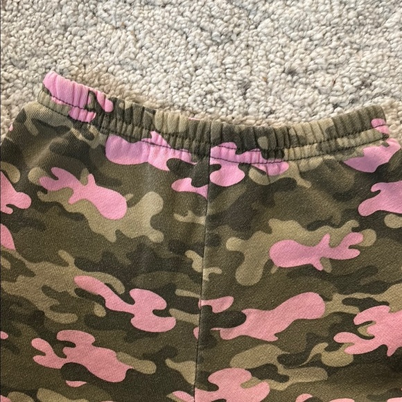 Garanimals Pink and Green Camouflage Sweatpants Size 24m - Picture 4 of 4